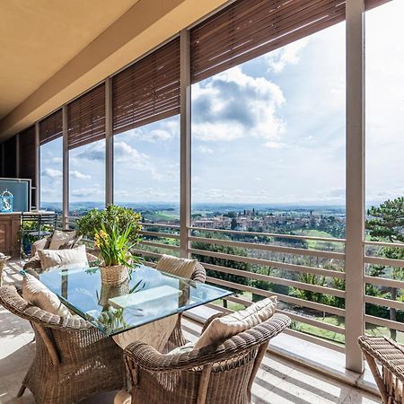 Porta Tufi Luxury Apartment With Private Parking! Siena Buitenkant foto