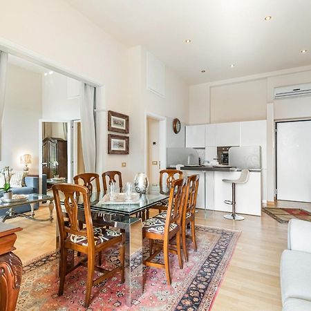 Porta Tufi Luxury Apartment With Private Parking! Siena Buitenkant foto