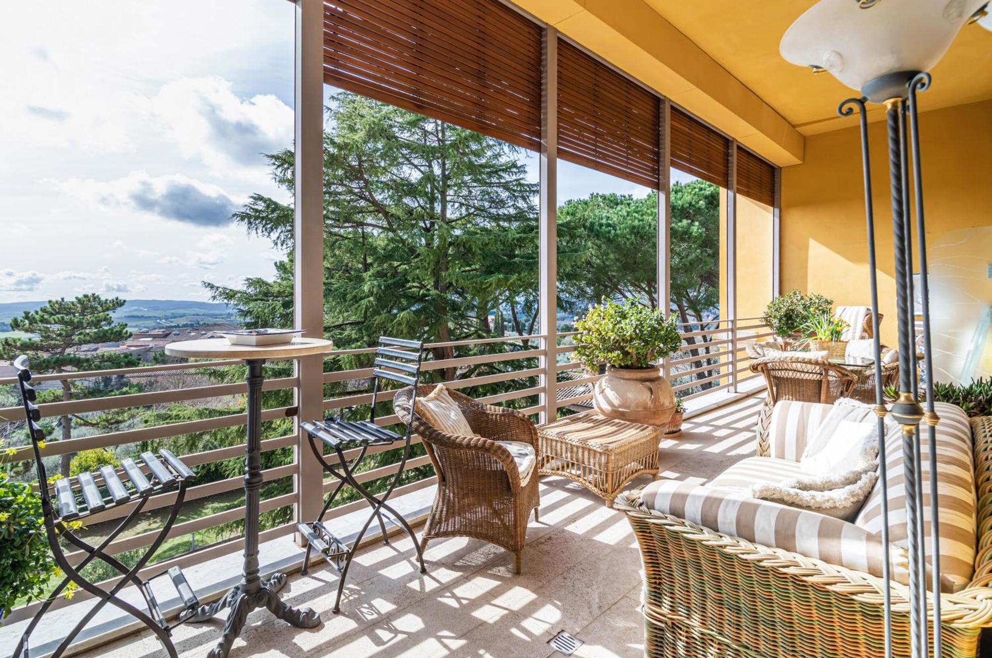 Porta Tufi Luxury Apartment With Private Parking! Siena Buitenkant foto