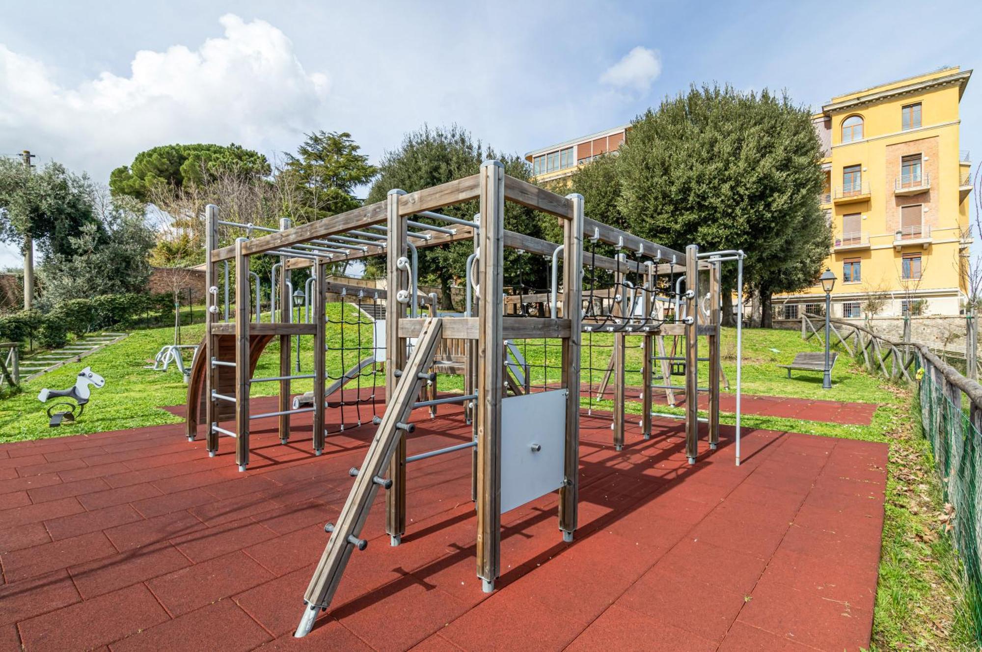 Porta Tufi Luxury Apartment With Private Parking! Siena Buitenkant foto